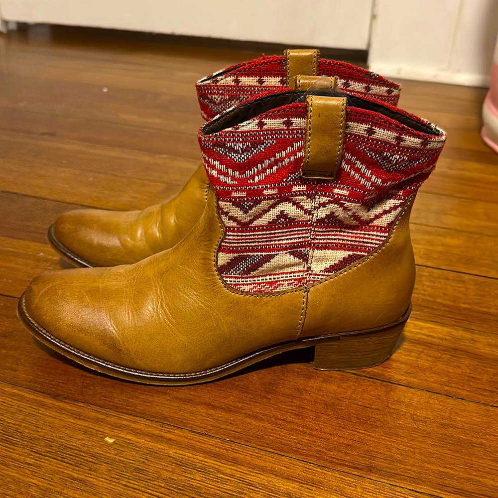 Zara Trafaluc short boots (made in Spain)❤️‍🩹